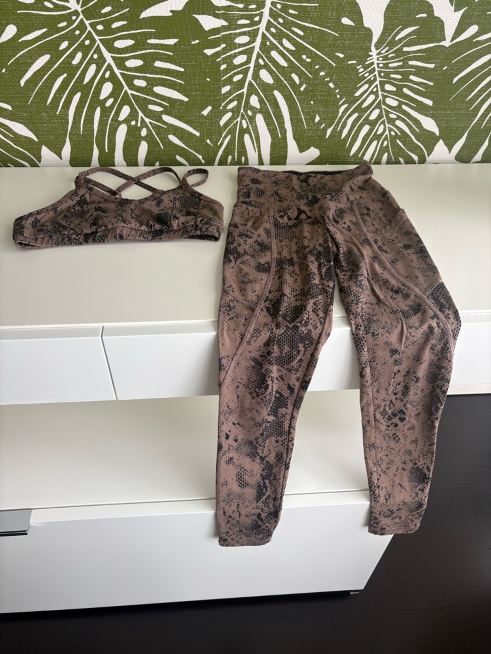 Women's Snake-Print Leggings & Strappy Sports Bra Set - Taupe